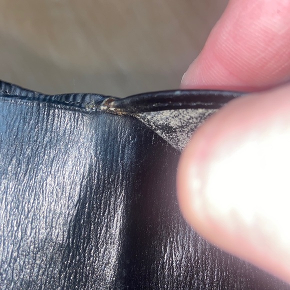 Louis Vuitton Epi Porte Feiulle Elise Trifold Wallet - Picture 12 of 12